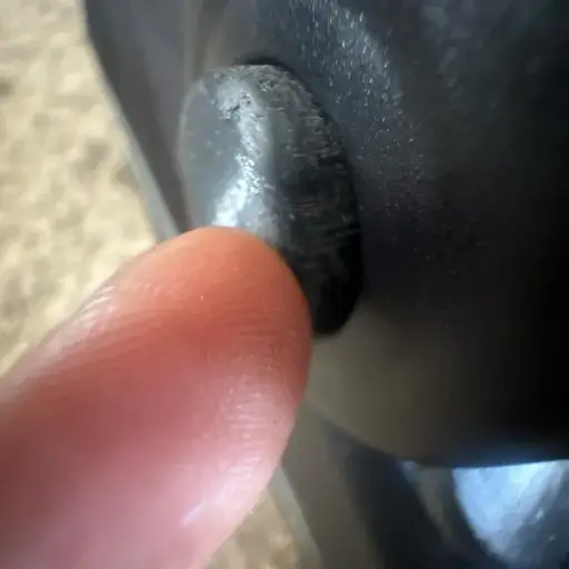 Bouton Hauck - Photo de la pièce reproduite installée 