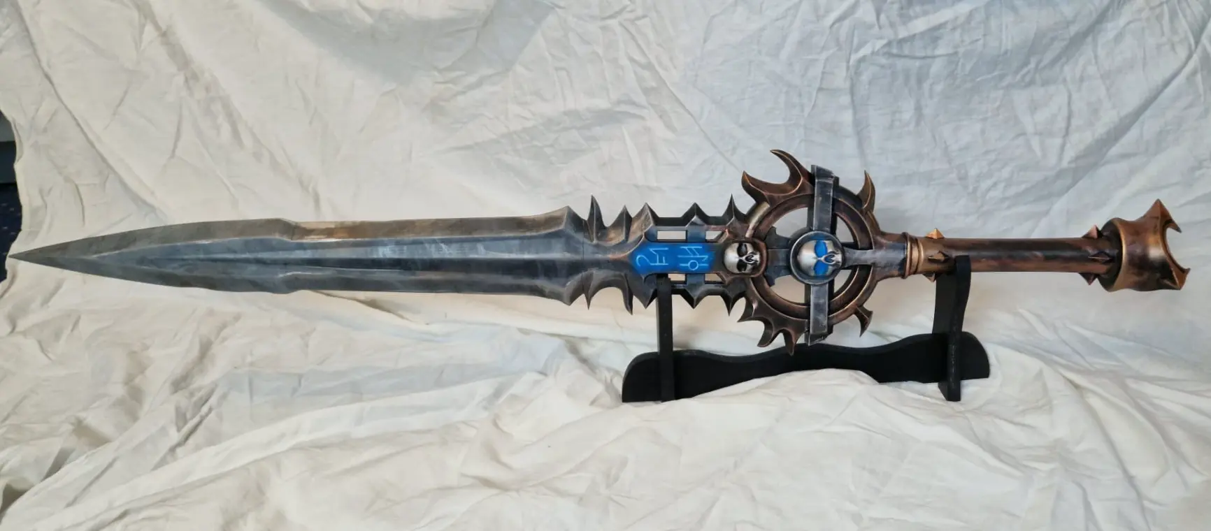 Magnifique épée imprimée en 3D - Post-traité et peinte